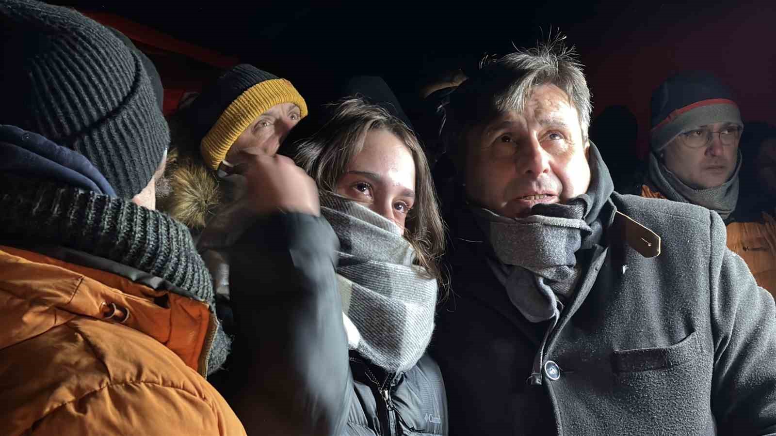 Kartalkaya yangın faciasının birinci yıldönümünde acılı aileler otel önünde bir araya geldi
