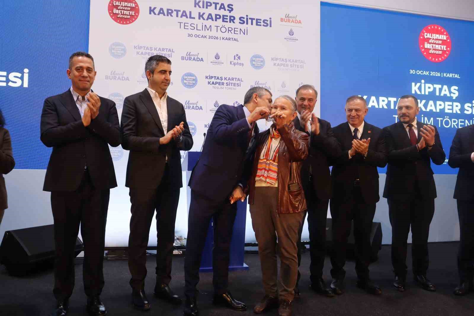 Kartallılar KİPTAŞ Kaper Sitesi’nde yeni evlerine kavuştu
Kartallılar KİPTAŞ Kaper Sitesi’nde yeni evlerine kavuştu