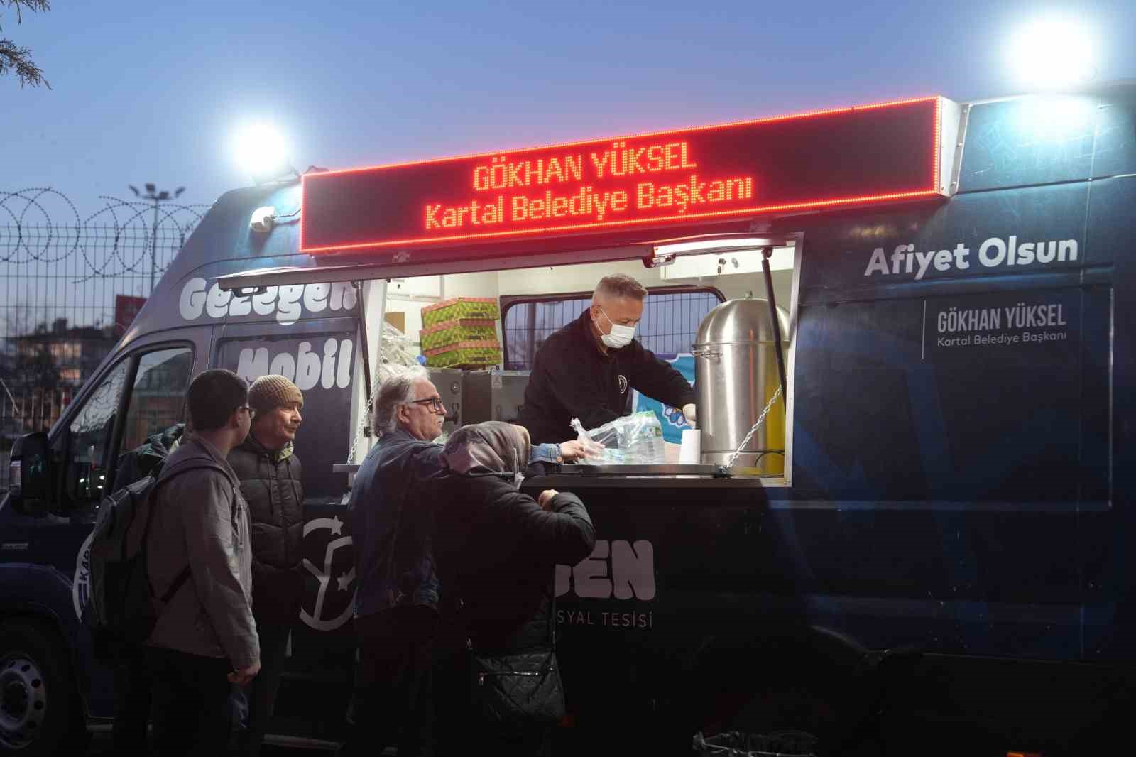 Kartallılar Ramazan’ın ilk iftarında aynı sofrada buluştu
