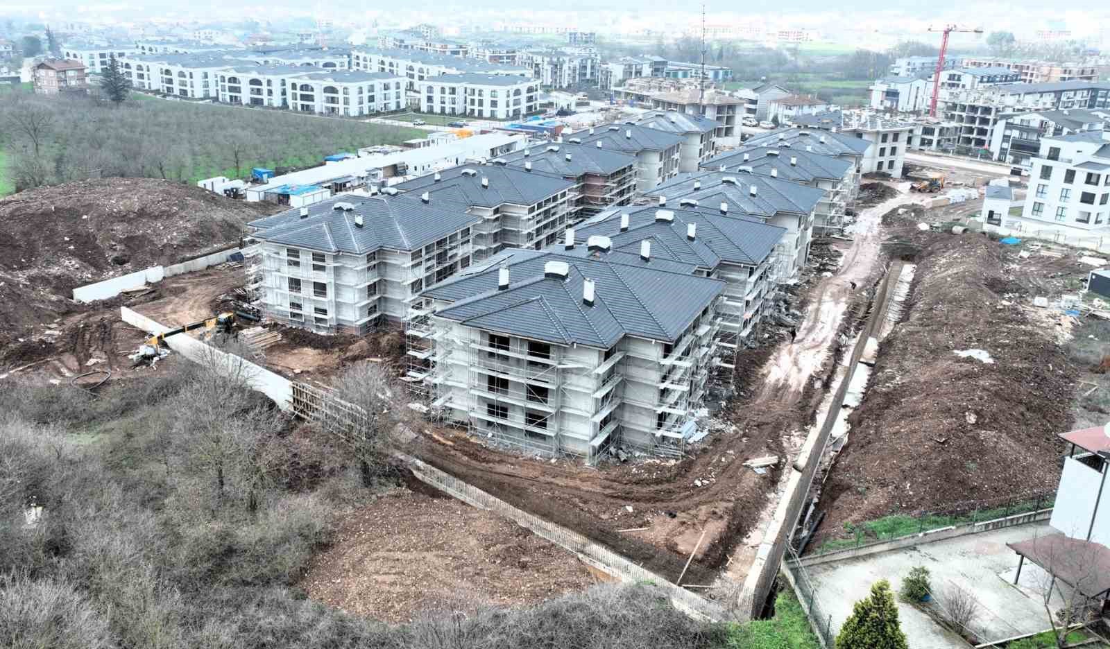 Kartepe Kent Konut Evleri’nde inşaatın yarısı tamamlandı
