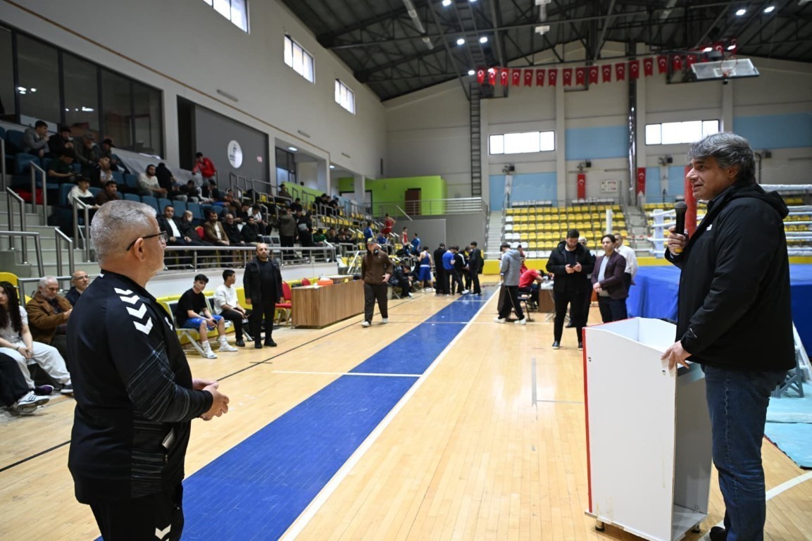 Kartepe’de düzenlenen İller Arası Yıldızlar Ferdi Boks Turnuvası sona erdi
Kartepe’de düzenlenen İller Arası Yıldızlar Ferdi Boks Turnuvası sona erdi