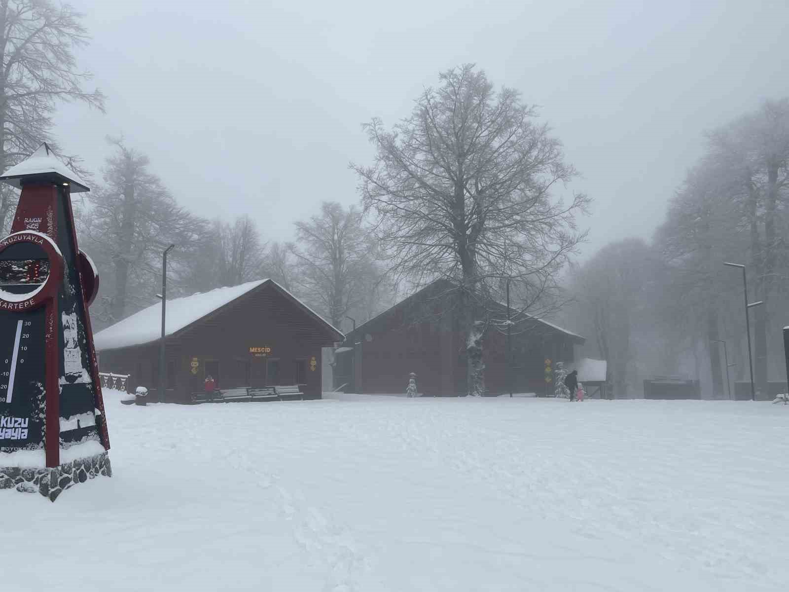 Kartepe’de kar yeniden etkisini gösterdi

