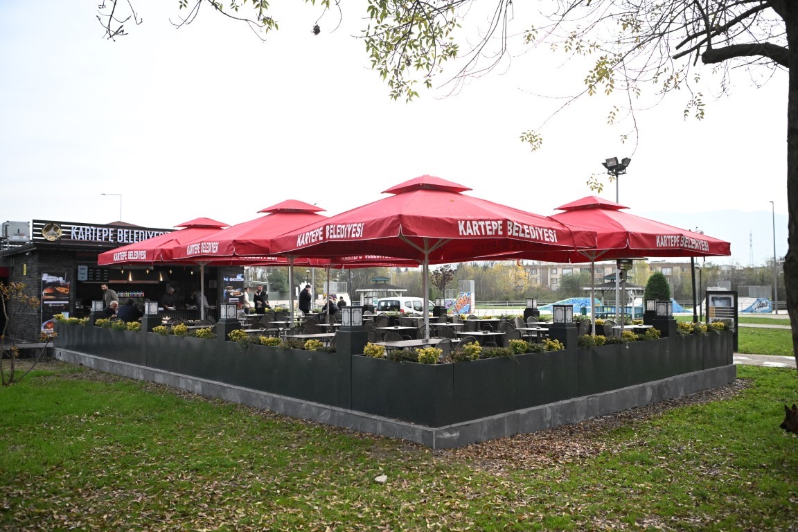 Kartepe’de öğrencilere indirimli hizmet verecek yeni kafe açıldı

