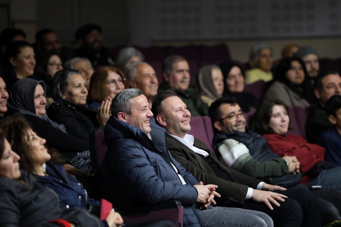 Kartepe’de tiyatro heyecanı: "Anlat bakalım" sahnede
