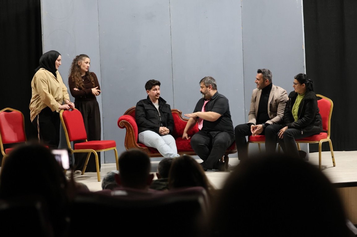 Kartepe’de tiyatro rüzgarı
