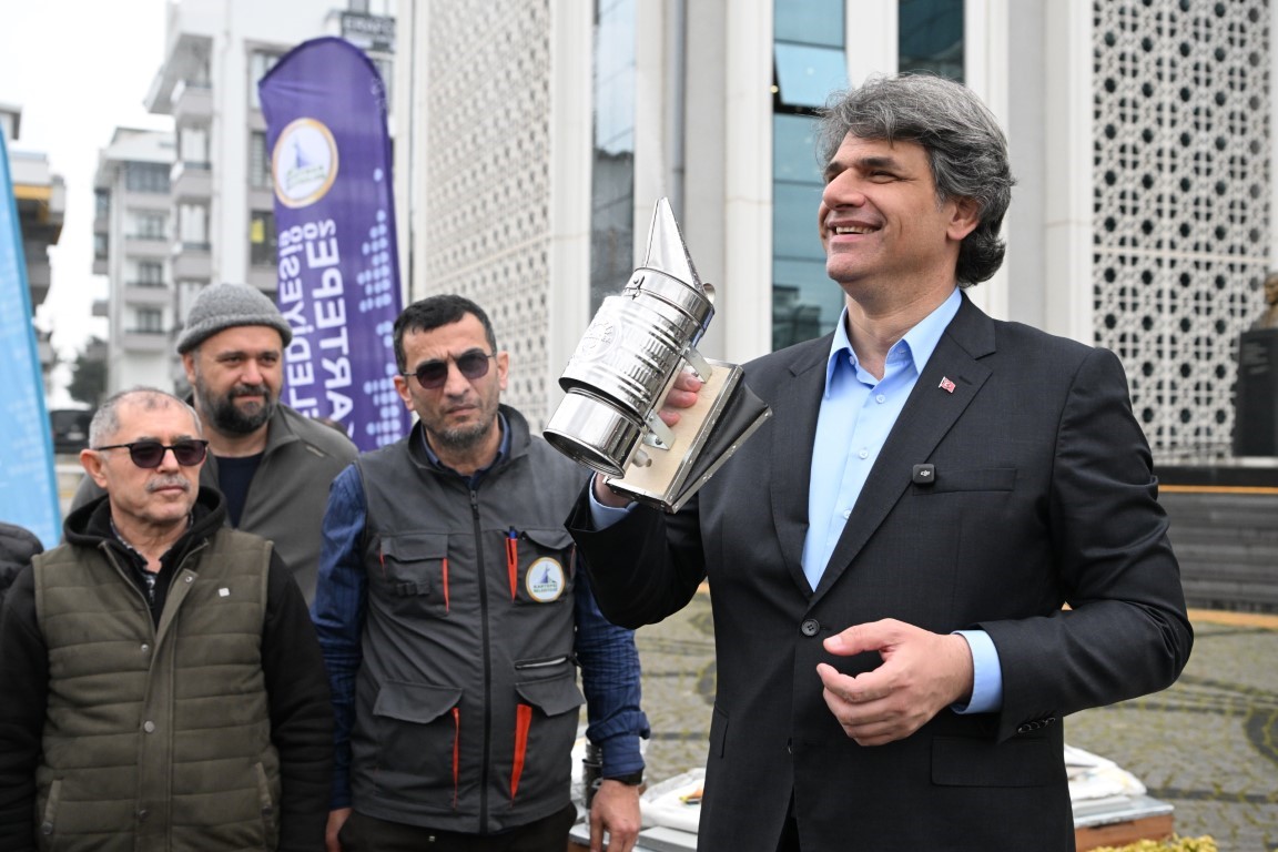 Kartepe’de üreticilere arıcılık ve ekipman desteği sağlandı
