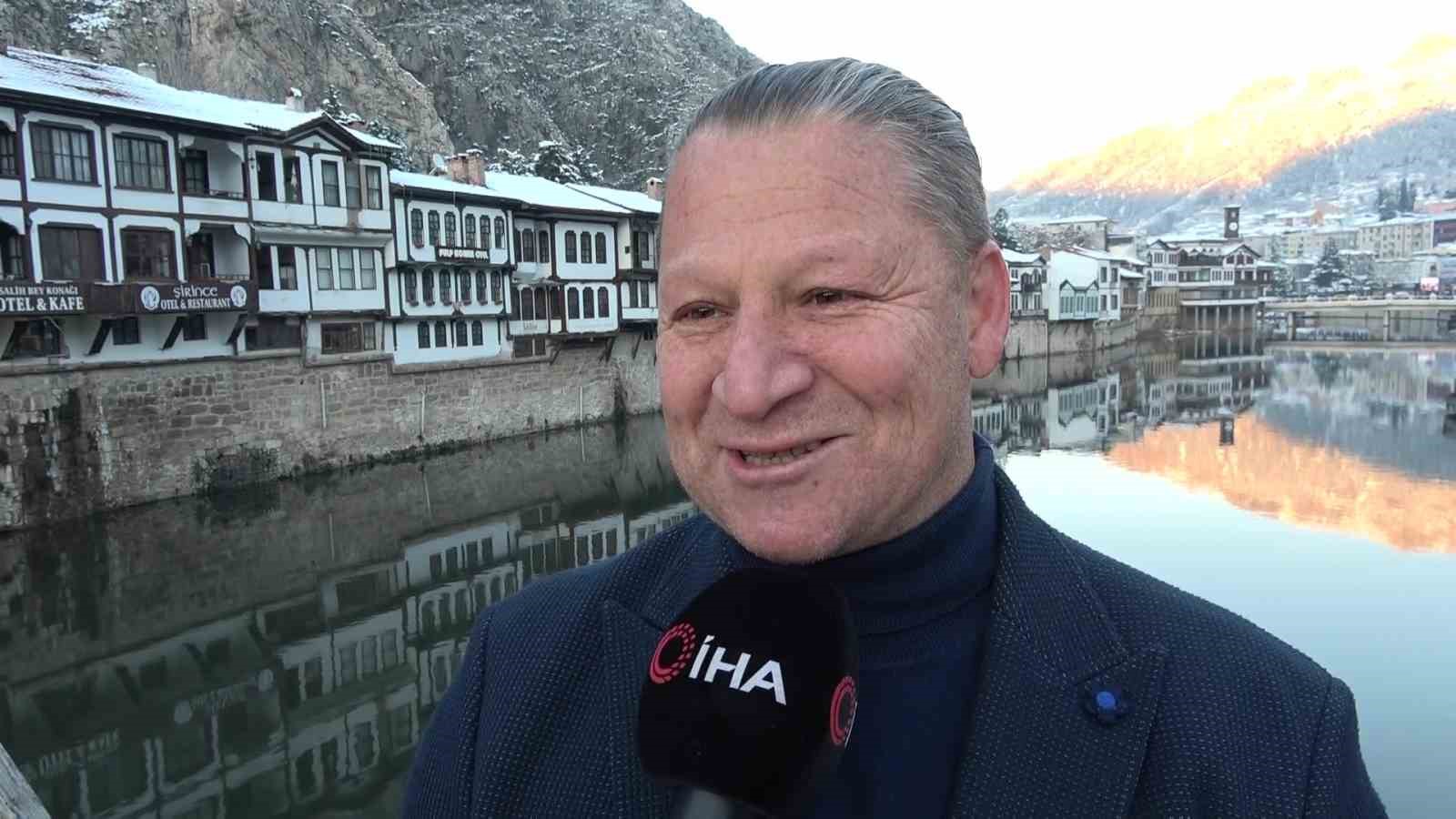 Kartpostal şehir Amasya beyaza büründü
