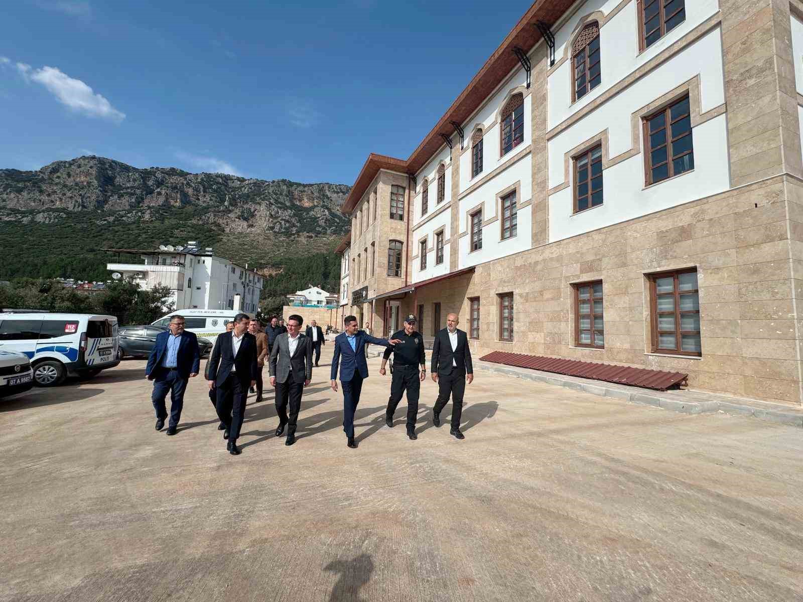 Kaş’a modern hükümet konağı
