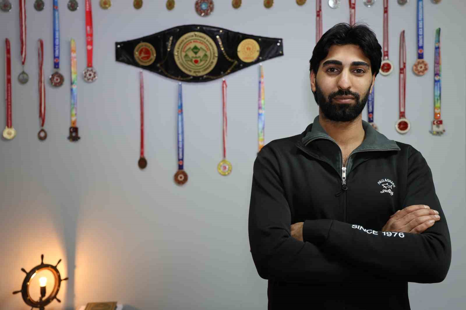 Kasap önlüğünden şampiyonluk kürsüsüne
