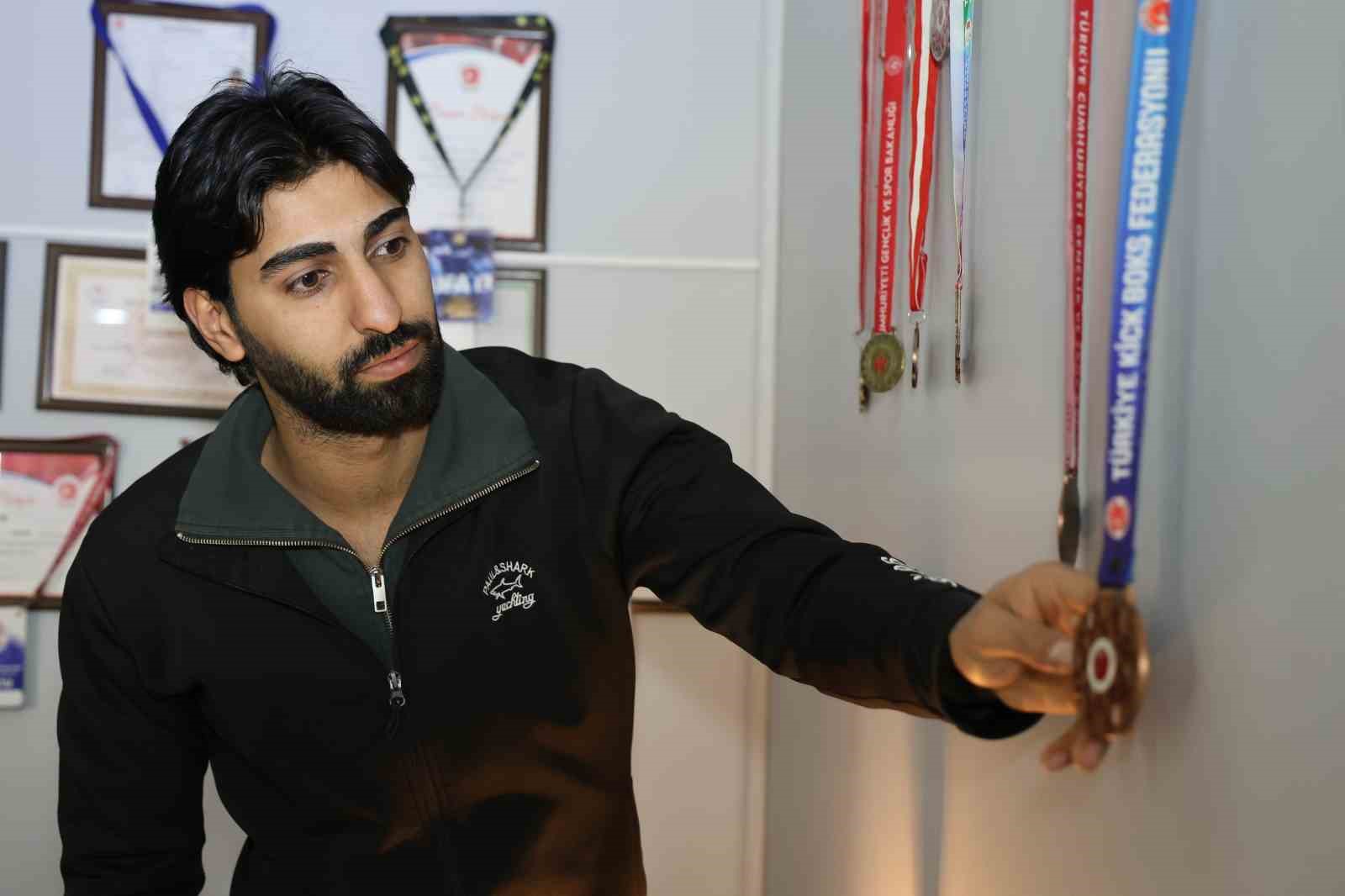 Kasap önlüğünden şampiyonluk kürsüsüne
