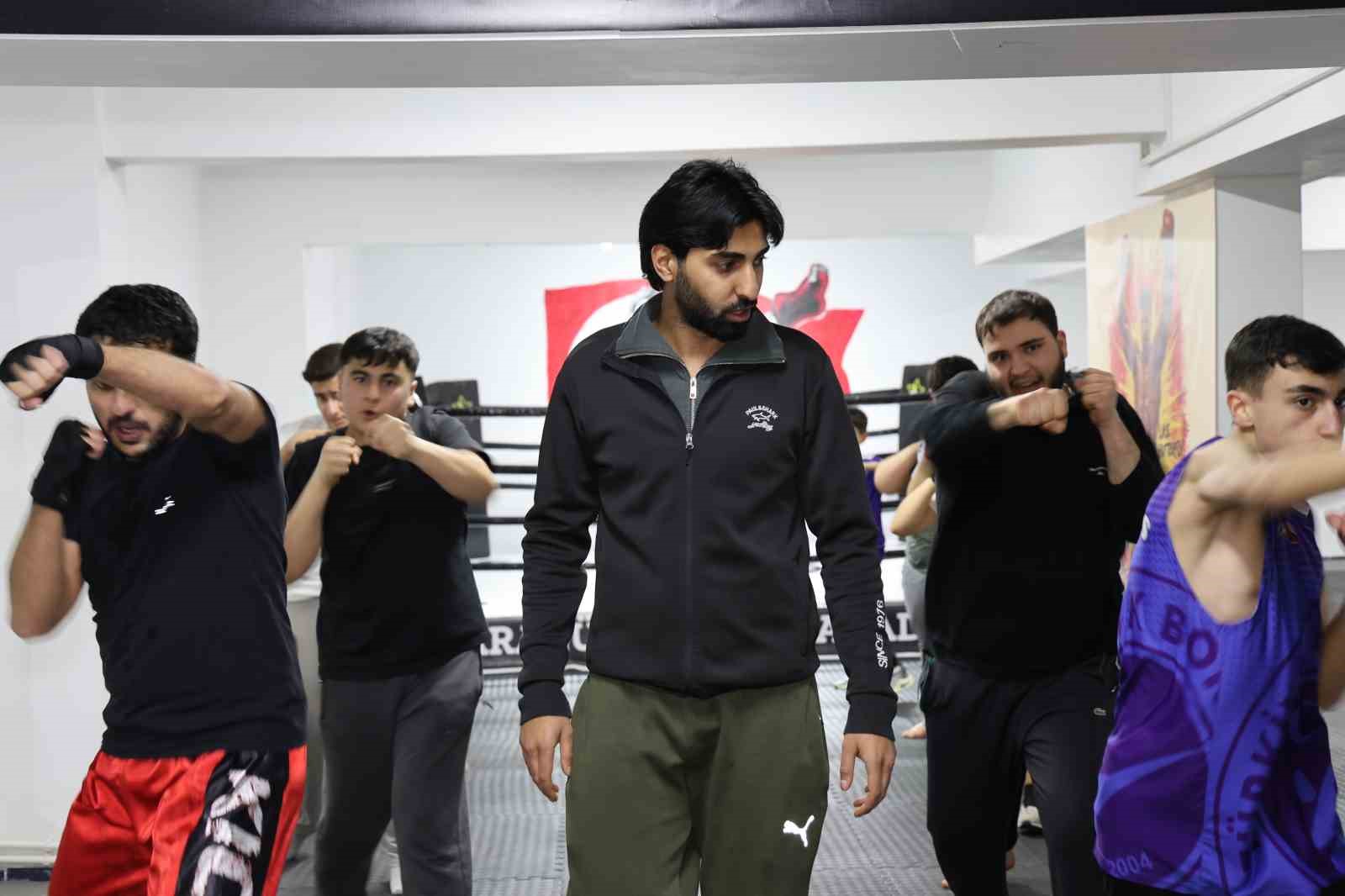 Kasap önlüğünden şampiyonluk kürsüsüne
