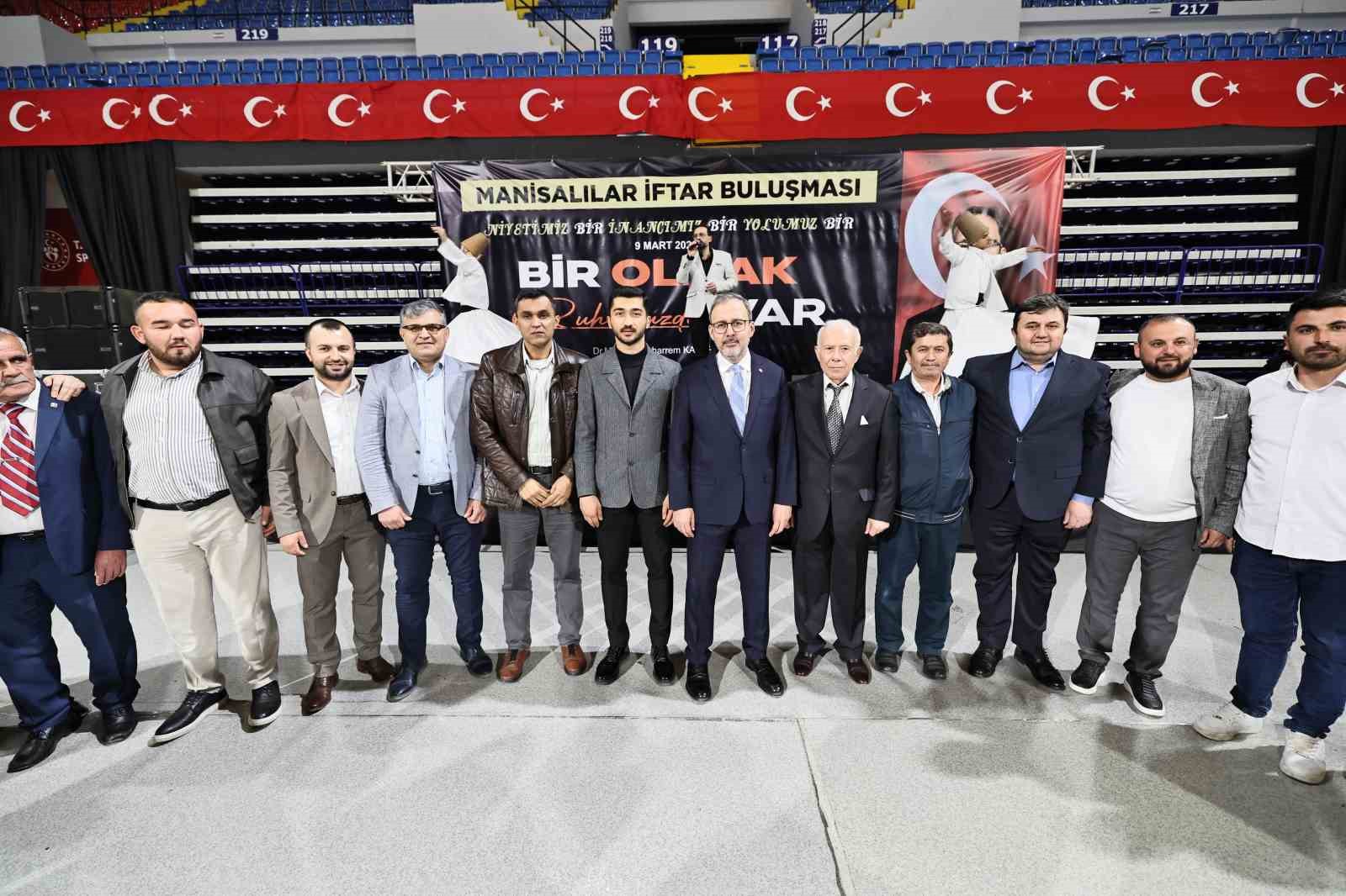 Kasapoğlu, Manisalılarla iftar sofrasında buluştu
