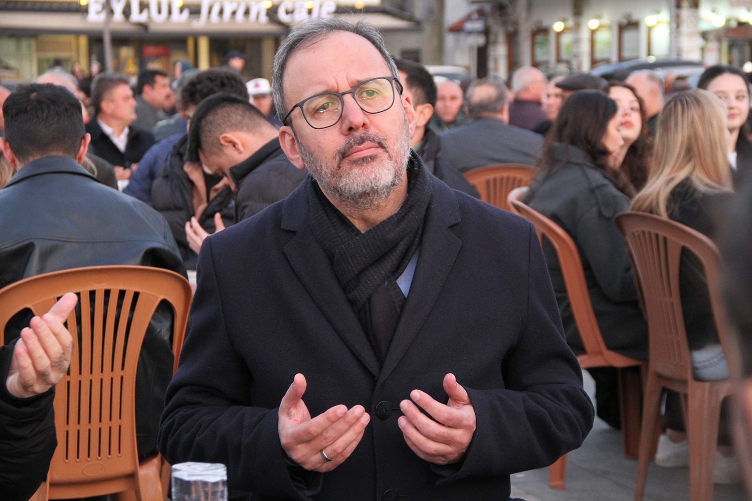 Kasapoğlu ve Vali Özkan vatandaşlarla iftarda buluştu
