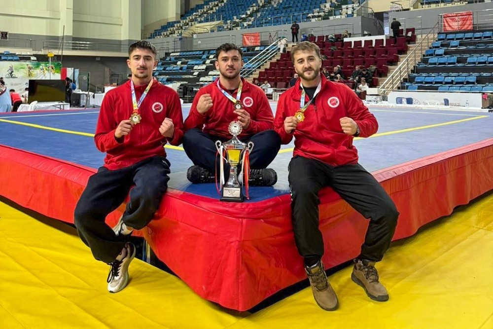 Kastamonu Üniversitesi sporcularından Türkiye ikinciliği
Kastamonu Üniversitesi sporcularından Türkiye ikinciliği
