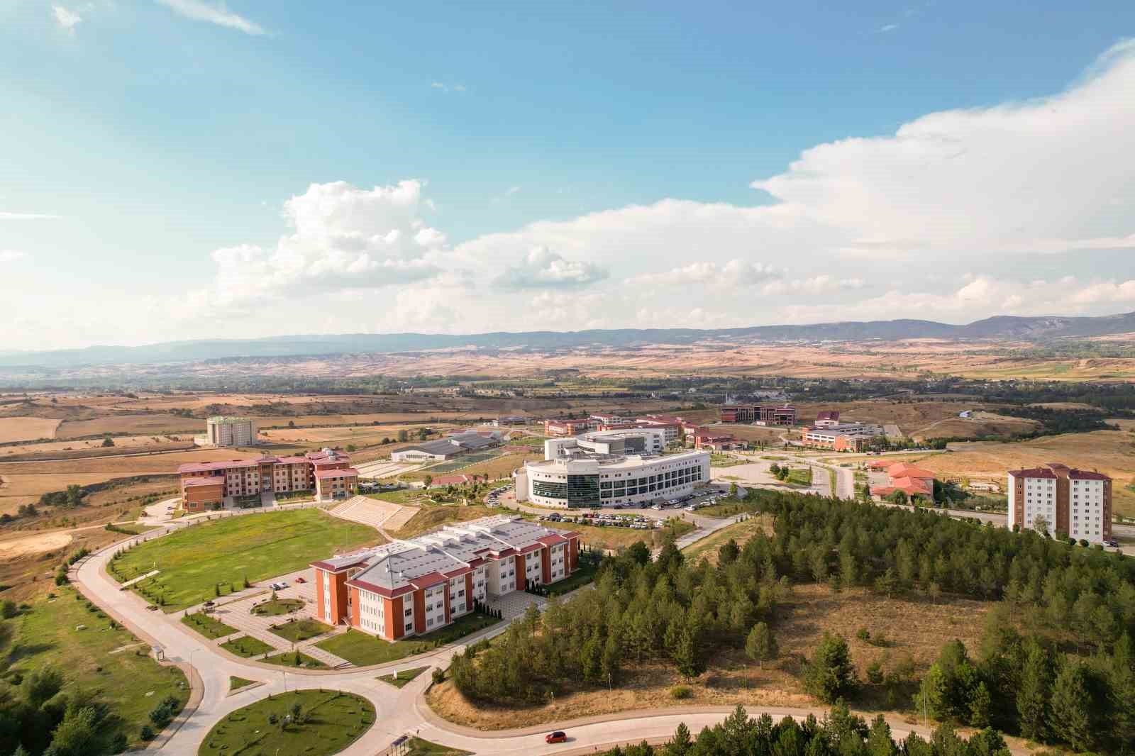 Kastamonu Üniversitesi, üç alanda THE 2026 sıralamasında
