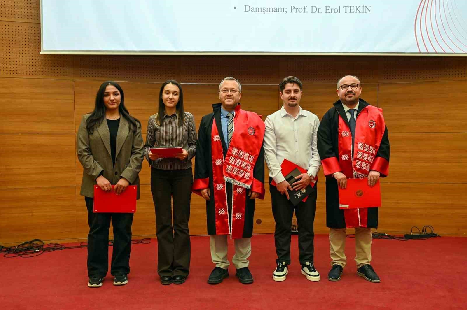 Kastamonu Üniversitesi’nde 89 akademisyen cübbe giydi
