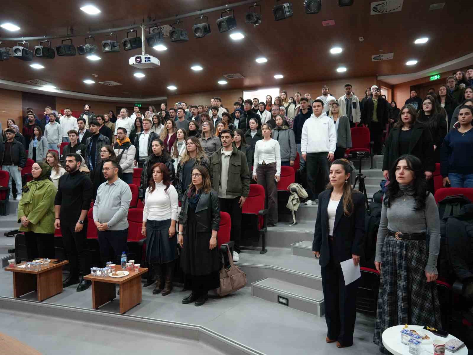Kastamonu Üniversitesi’nde yapay zeka ve medya etiği masaya yatırıldı
