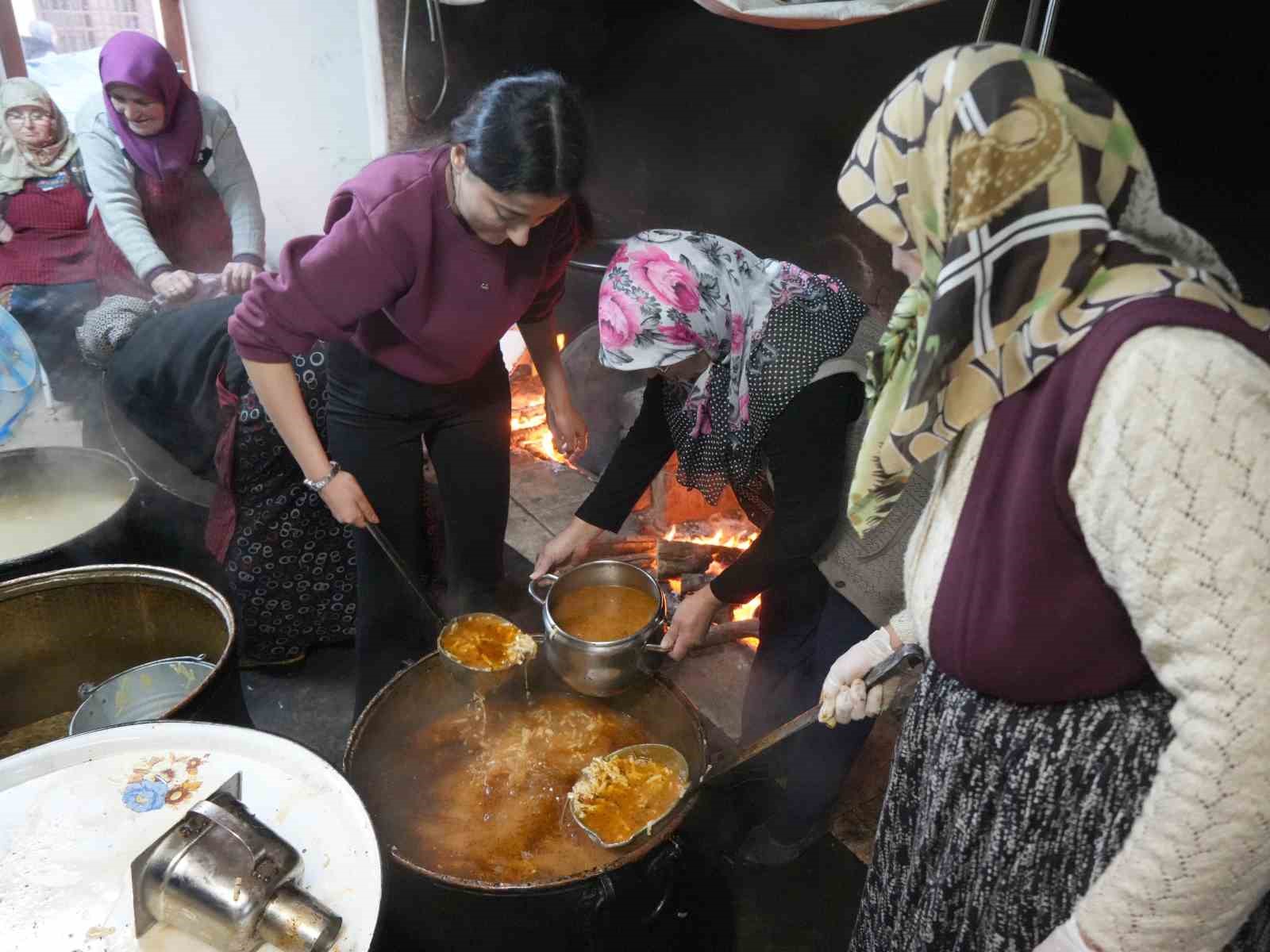 Kastamonu’da 8 asırlık "tekke çorbası" geleneği bu yıl da yaşatıldı
