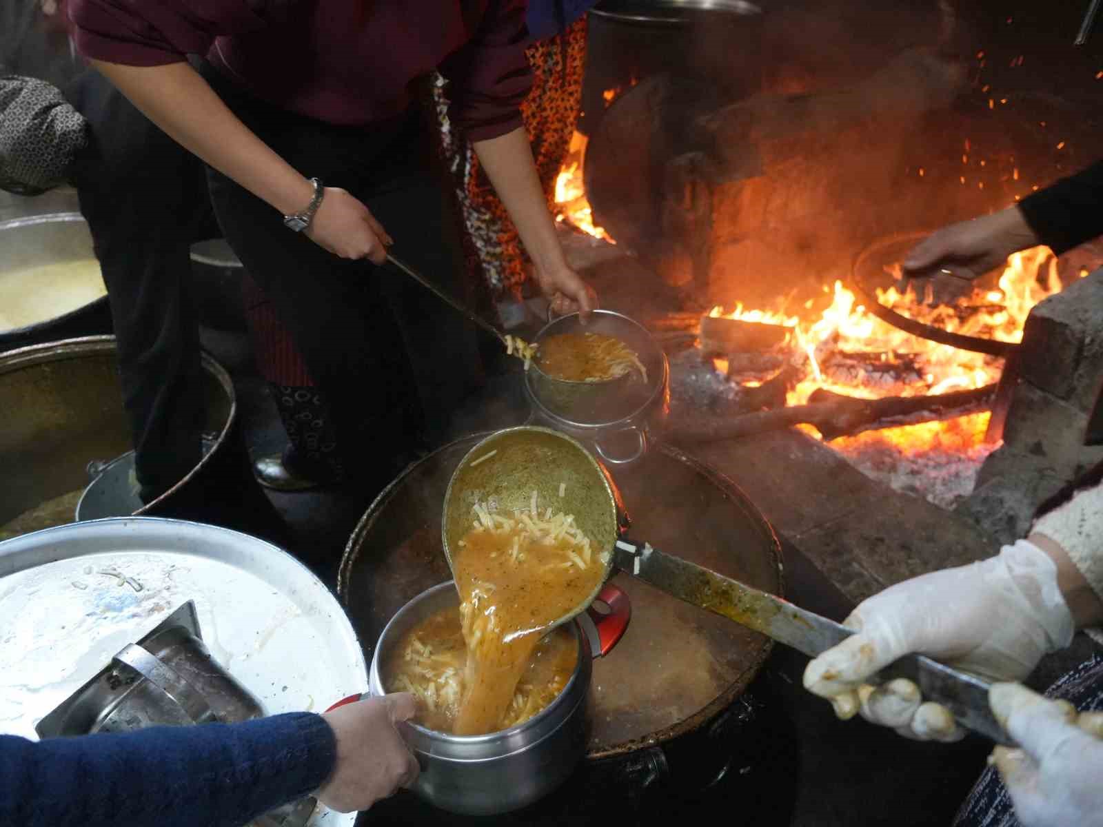 Kastamonu’da 8 asırlık "tekke çorbası" geleneği bu yıl da yaşatıldı
