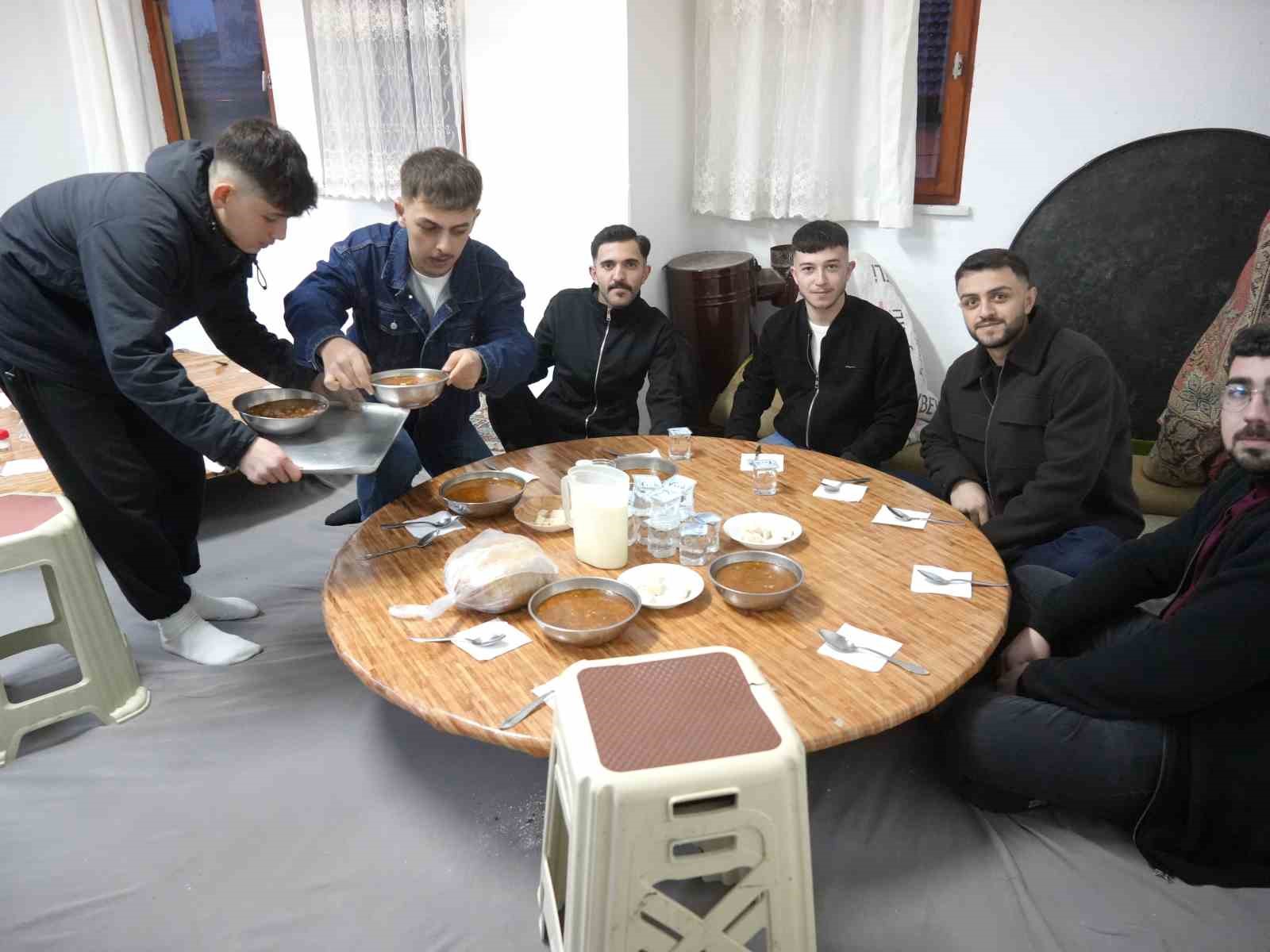 Kastamonu’da 8 asırlık "tekke çorbası" geleneği bu yıl da yaşatıldı
