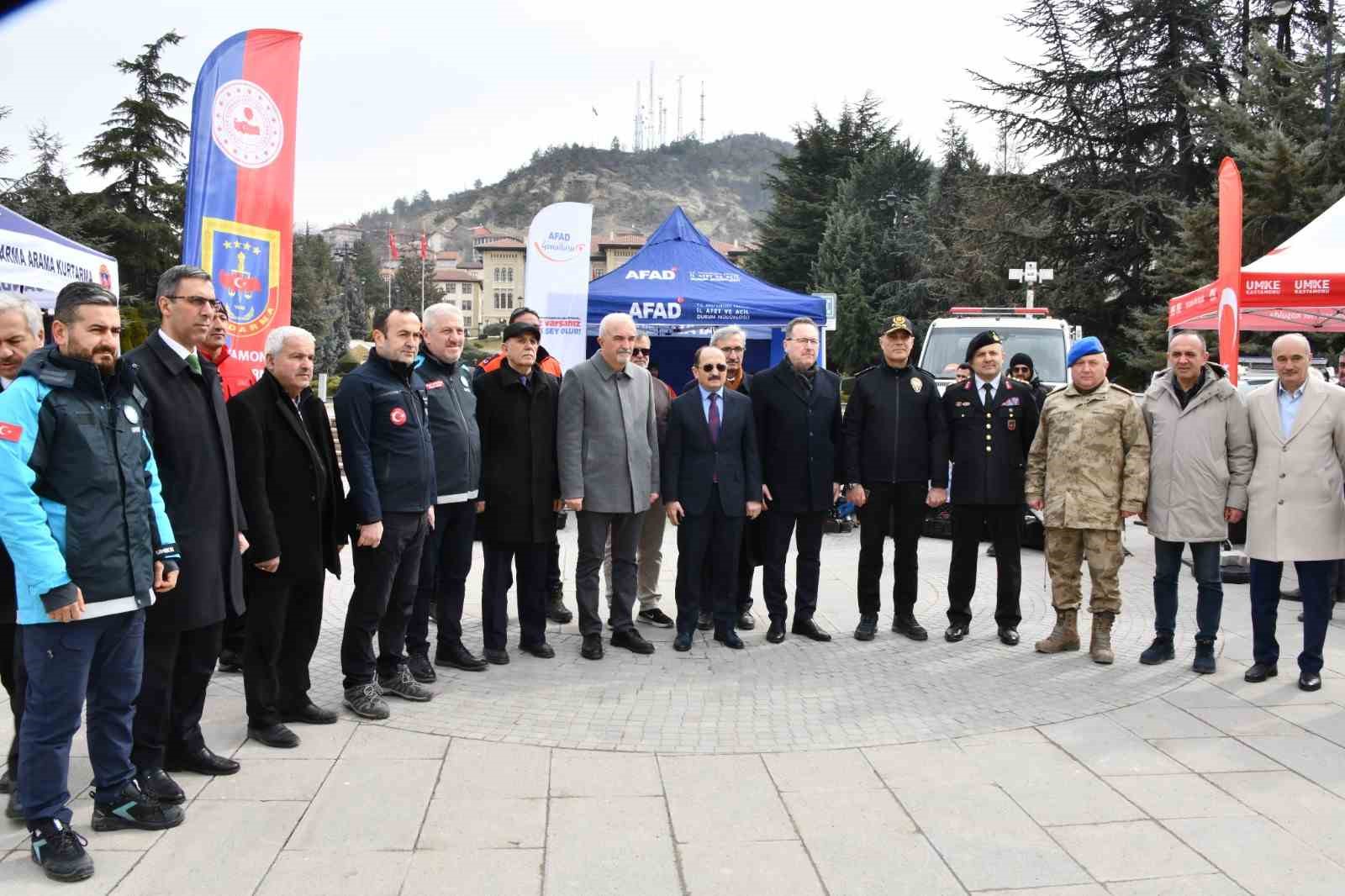 Kastamonu’da arama ve kurtarma ekiplerinin kullandığı malzemeler sergilendi
