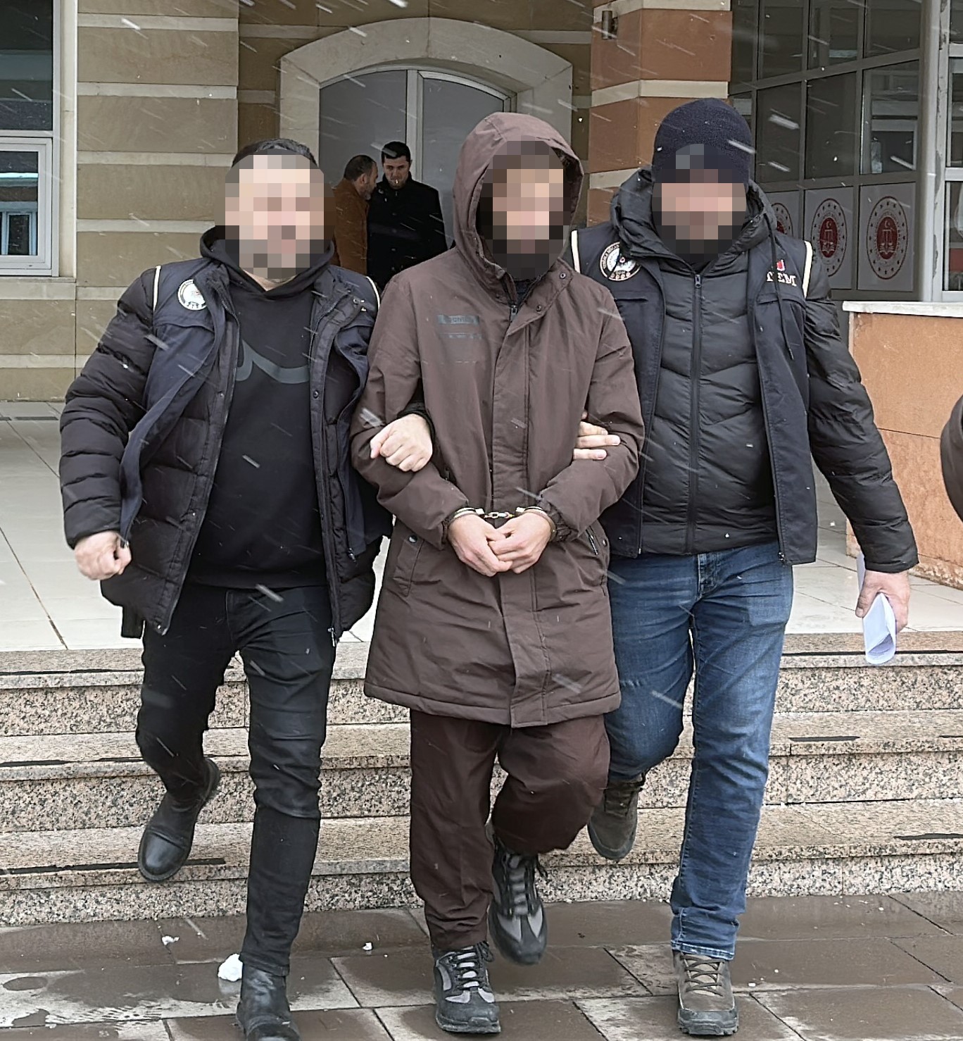 Kastamonu’da DEAŞ operasyonunda gözaltına alınan 2 şüpheli tutuklandı
