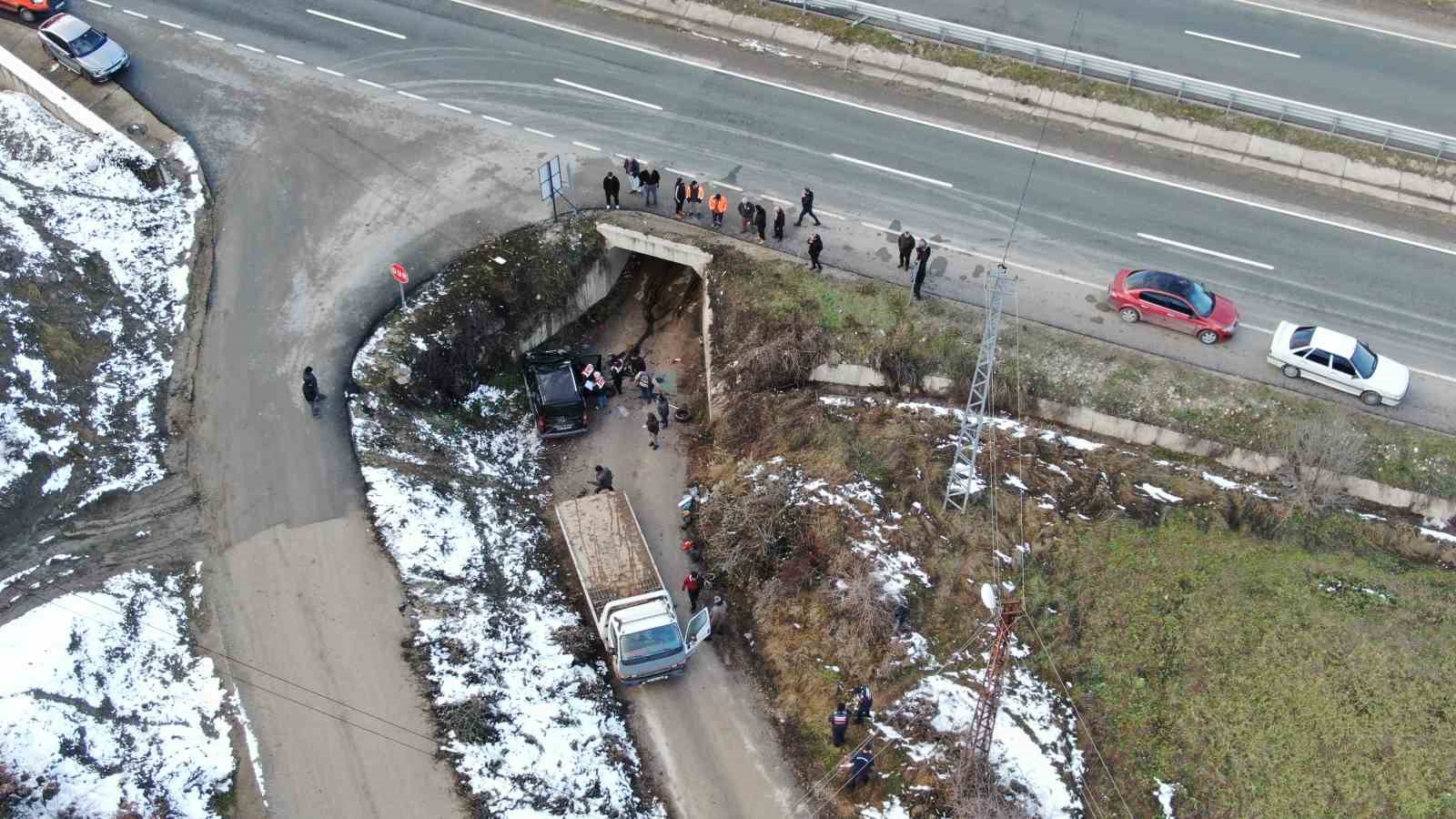 Kastamonu’da hafif ticari araç şarampole uçtu: 1 ölü
