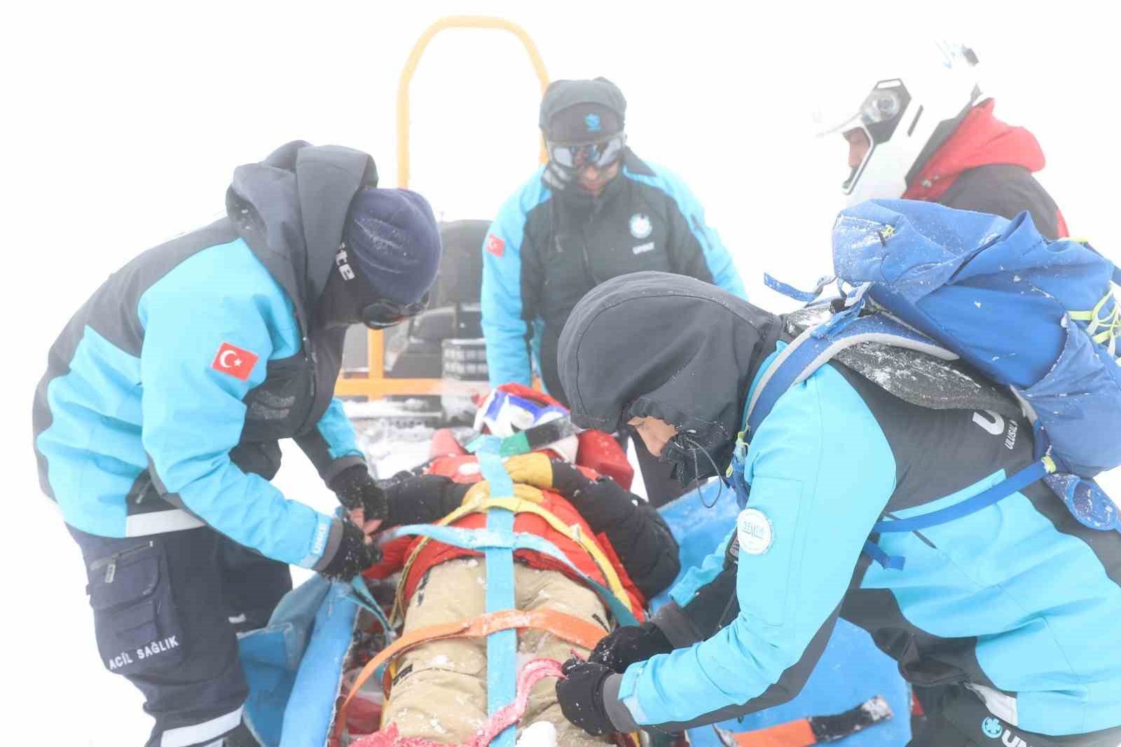 Kastamonu’da Ilgaz Dağı’nda "Çığda Arama Kurtarma" tatbikatı gerçekleştirildi
