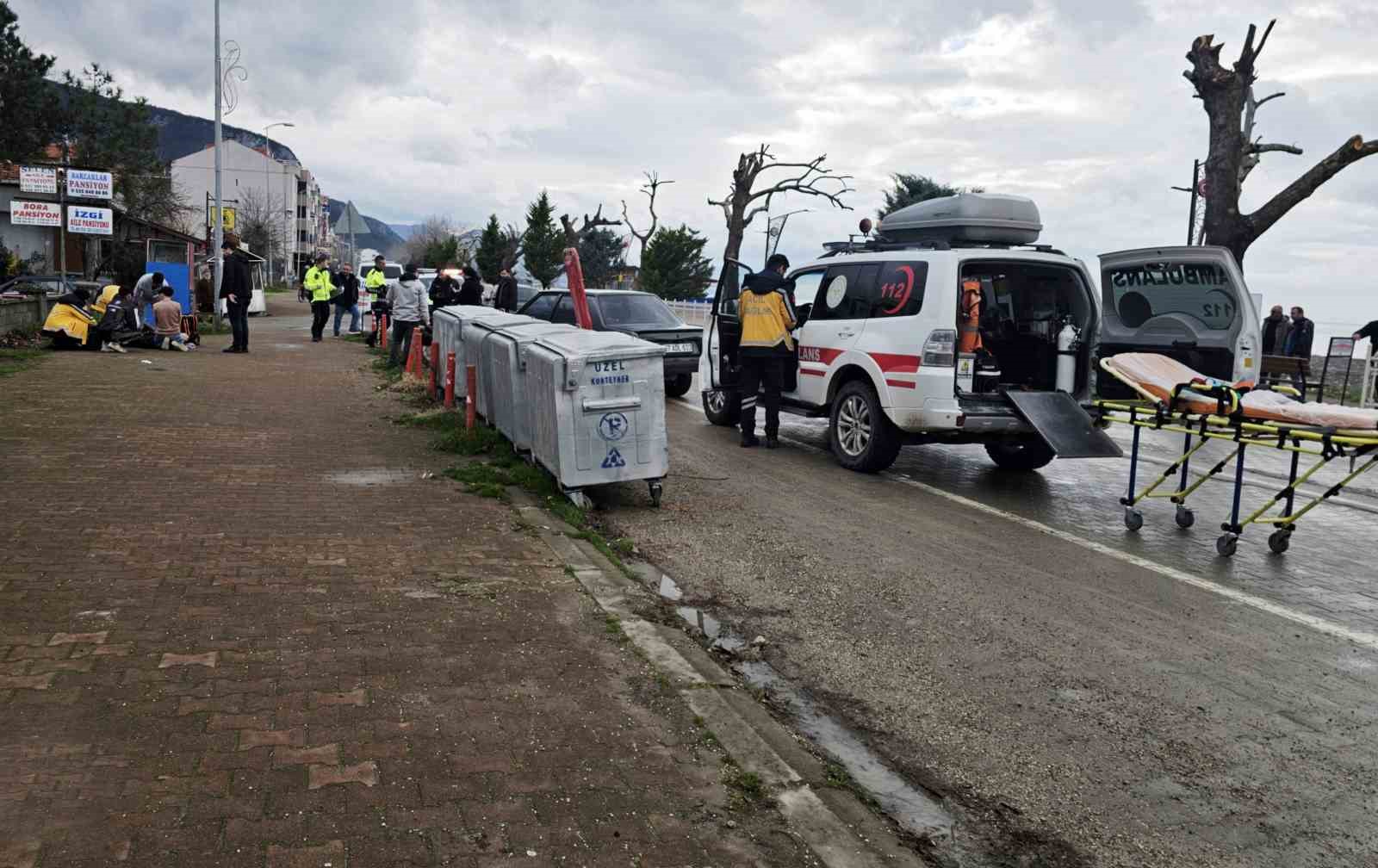 Kastamonu’da motosiklet ile otomobil çarpıştı: 2 yaralı
