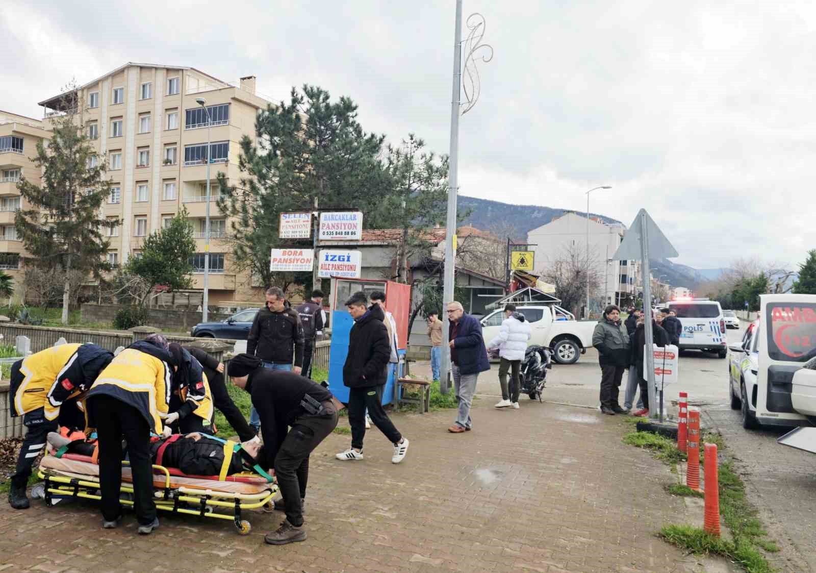 Kastamonu’da motosiklet ile otomobil çarpıştı: 2 yaralı

