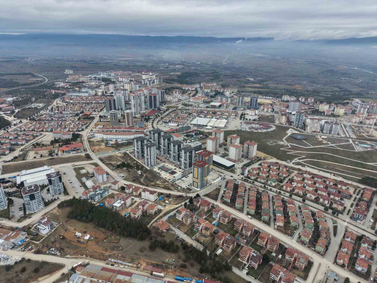 Kastamonu’da musluk suyunun sürekli bulanık akmasına tepki
Kastamonu’da musluk suyunun sürekli bulanık akmasına tepki