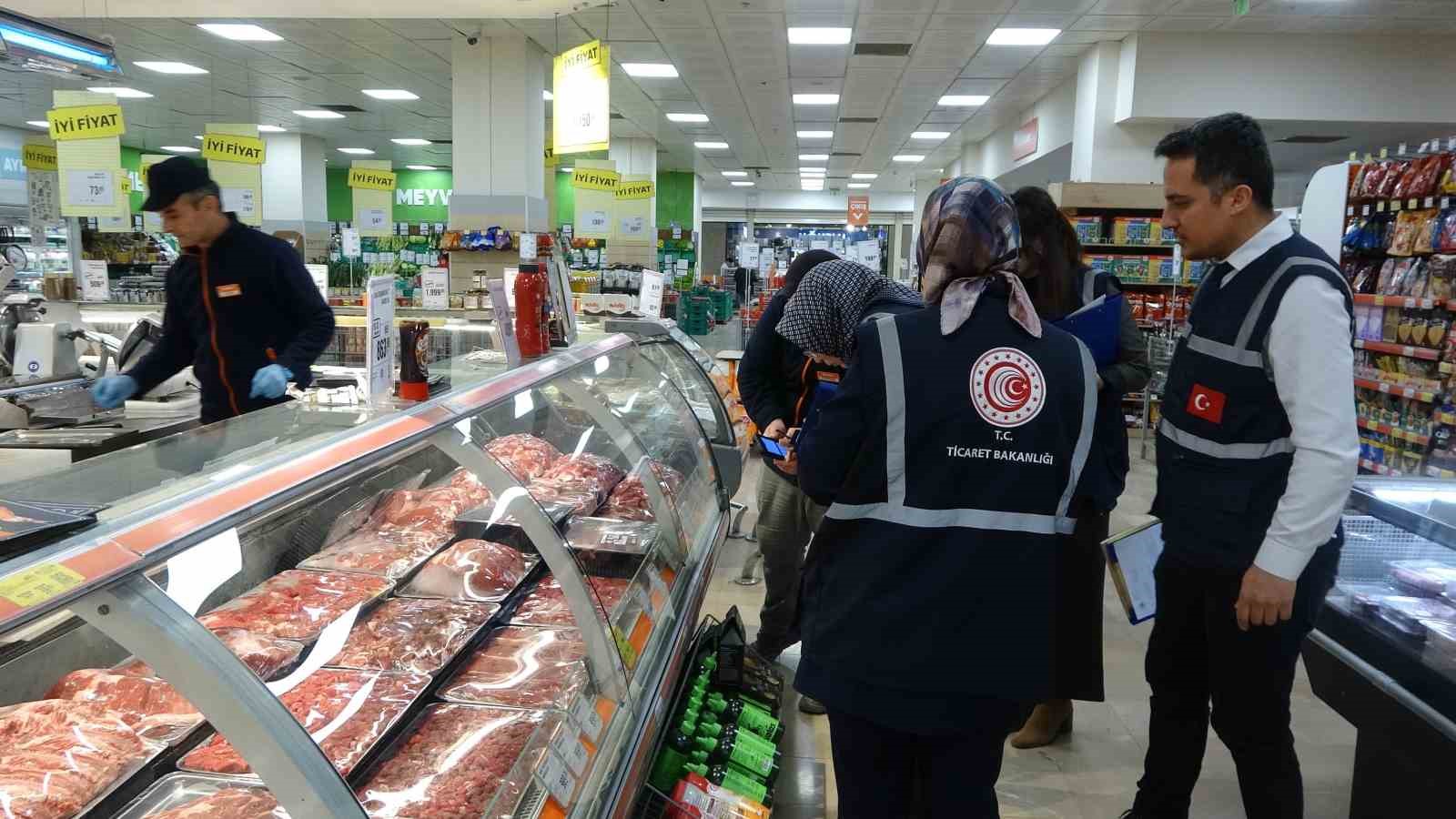 Kastamonu’da Ramazan ayı öncesinde restoran ve marketler denetlendi
