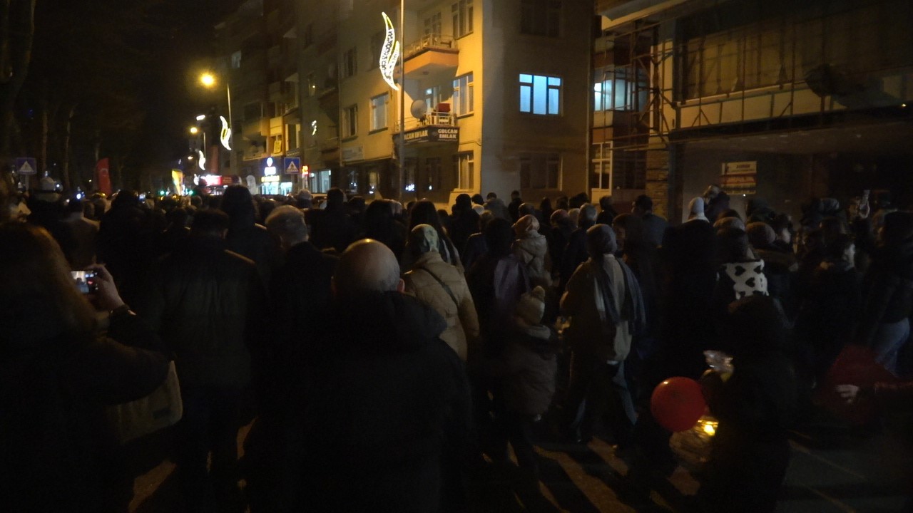 Kastamonu’da yüzlerce vatandaş Ramazan’ı dualarla karşıladı
