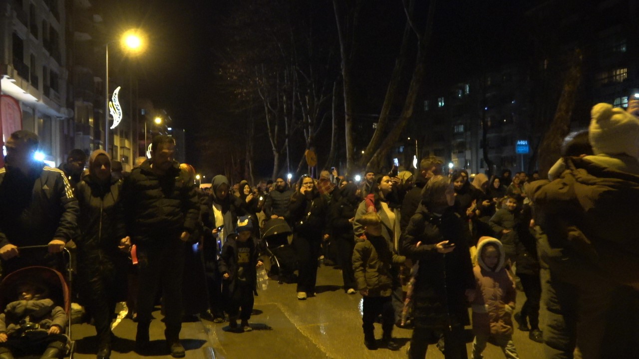 Kastamonu’da yüzlerce vatandaş Ramazan’ı dualarla karşıladı
