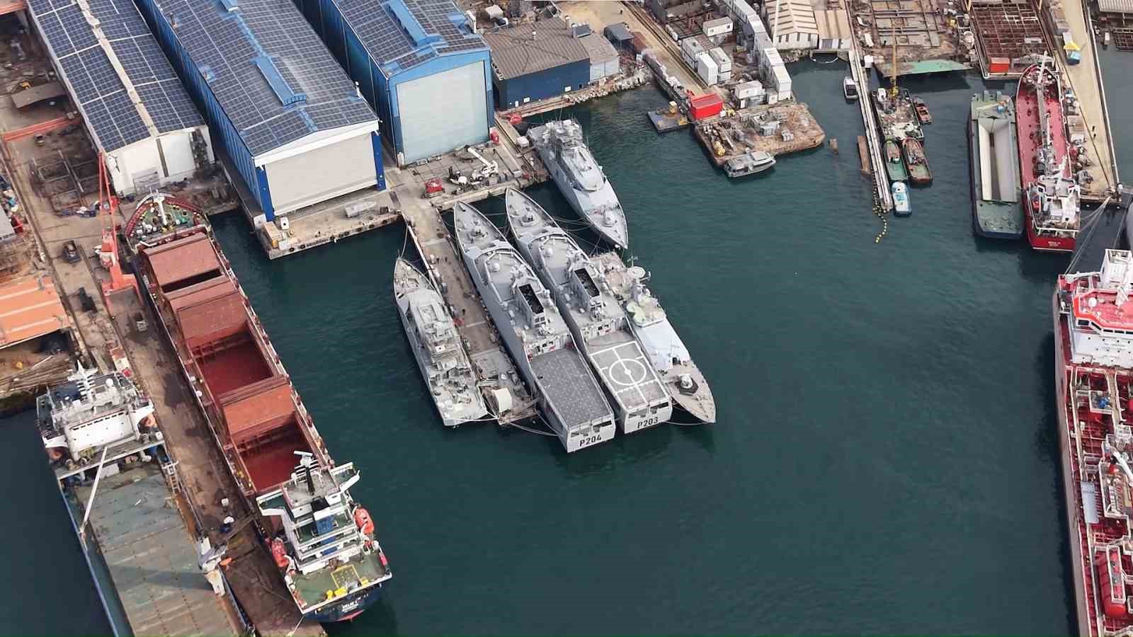 Katar için üretilen hücumbotları suya indirildi
Katar için üretilen hücumbotları suya indirildi