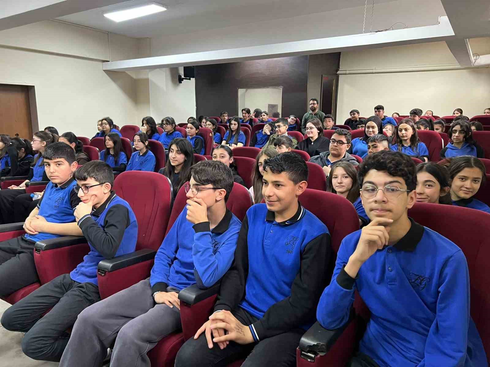 KATSO Başkanı Kadir Bozan, Kariyer Günlerinde öğrencilerle buluştu
