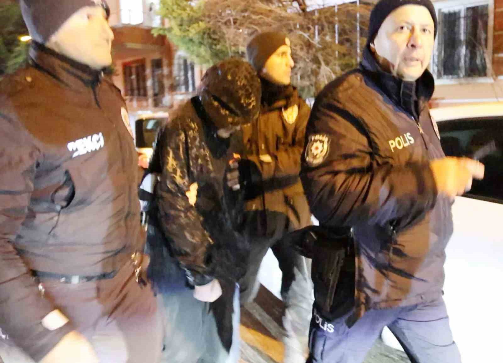 Kavga edip kaçtılar, polisin kovalamacasıyla yakalandılar
