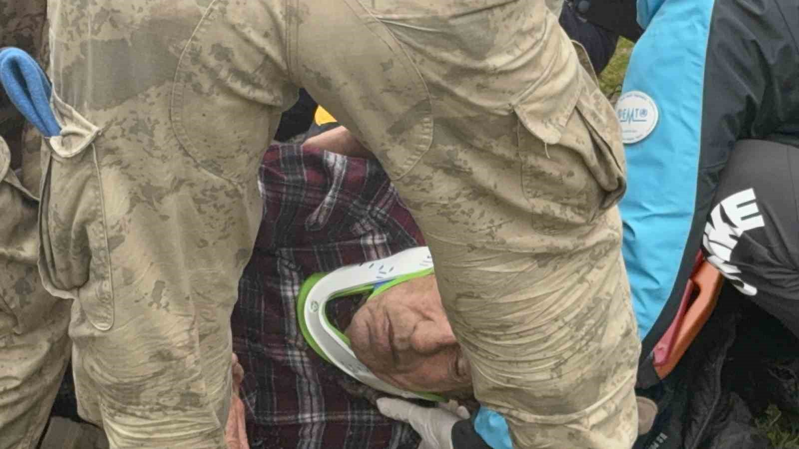 Kaybolan 70 yaşındaki adam 20 saatlik arama sonucunda sağ bulundu
