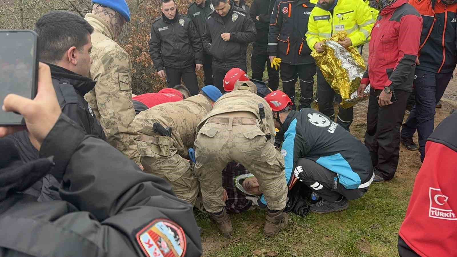 Kaybolan 70 yaşındaki adam 20 saatlik arama sonucunda sağ bulundu
