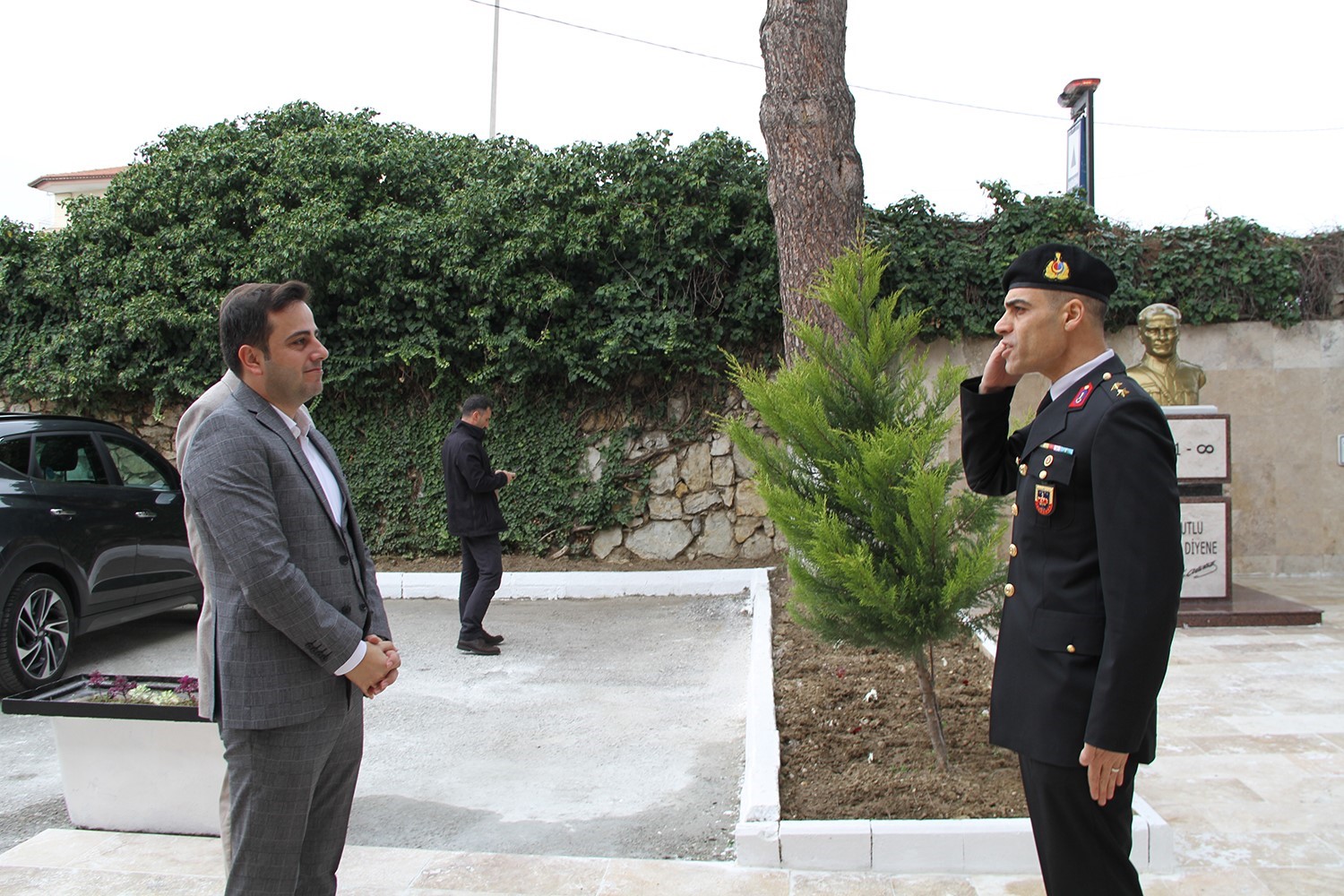 Kaymakam Altuntaş’tan kurumlara bayram ziyareti
