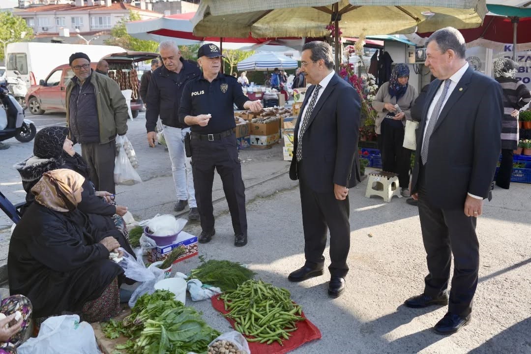 Kaymakam Atilla, pazar esnafını ziyaret etti
