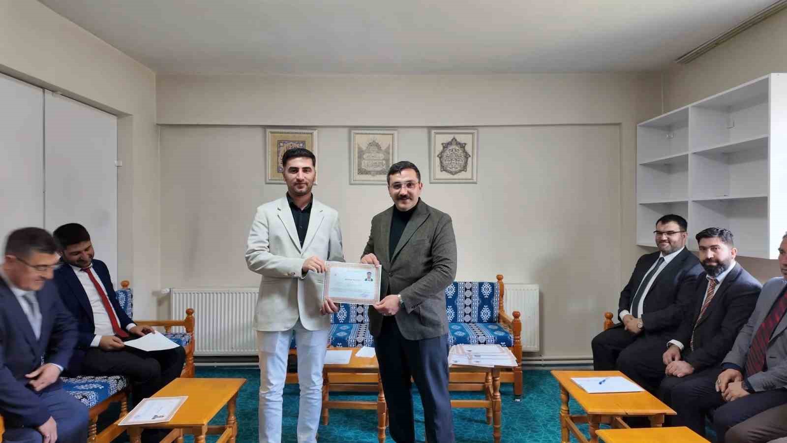 Kaymakam Çamkerten din görevlileriyle bir araya geldi
