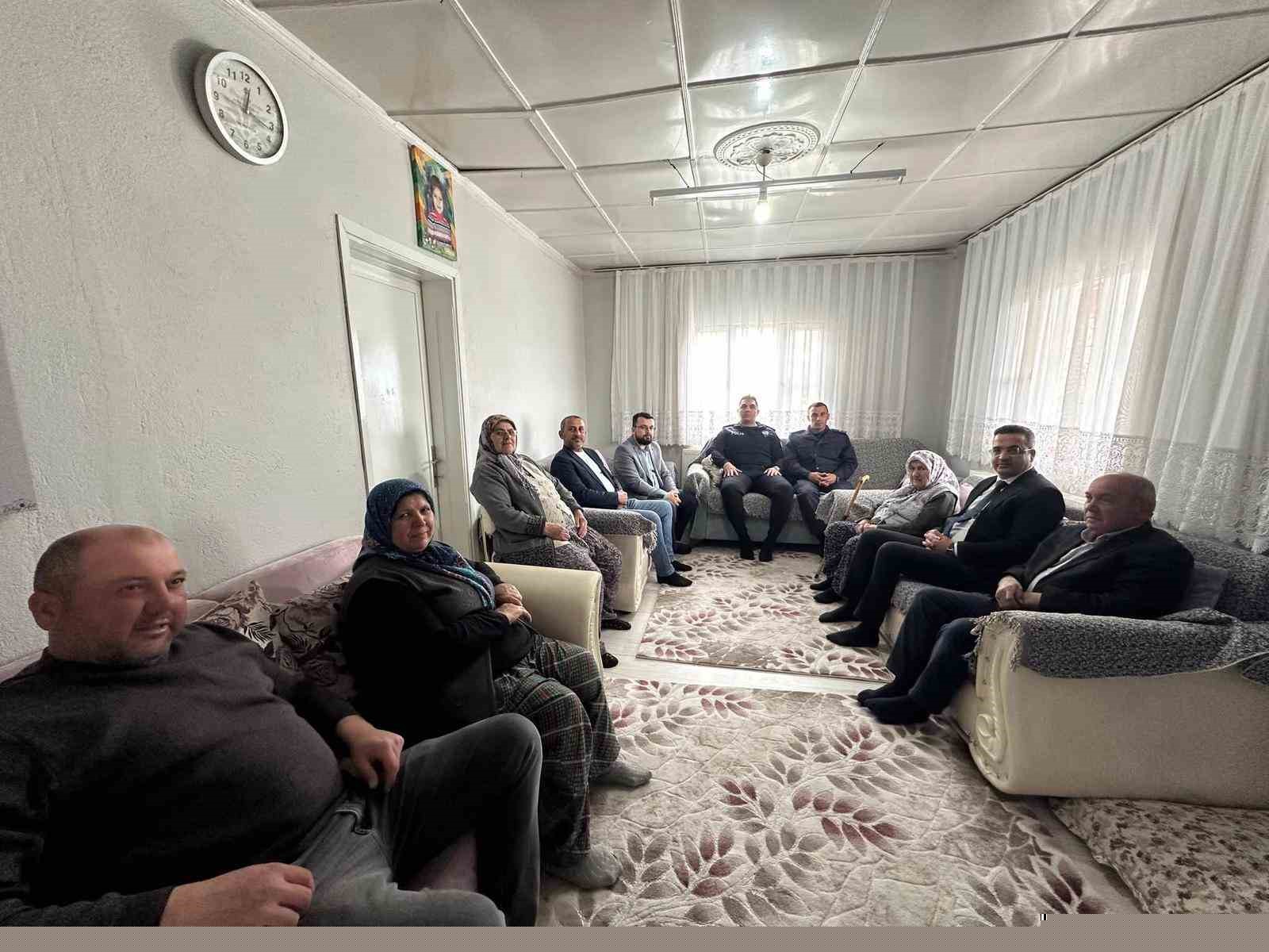 Kaymakam Dalak, şehit ve gazi ailelerini bayramda da yalnız bırakmadı
