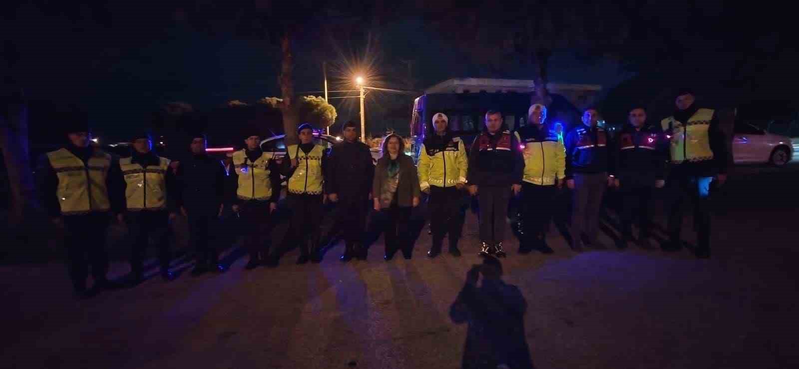 Kaymakam Doğru yeni yıla görevi başında girenleri unutmadı
