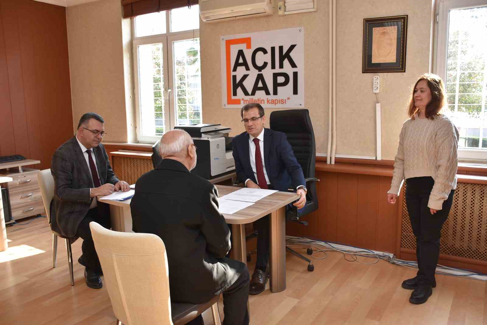 Kaymakam Güldoğan, ‘Açık Kapı’da vatandaşların sorunlarını dinledi
