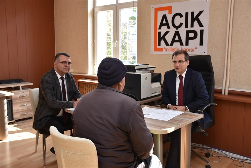 Kaymakam Güldoğan, ‘Açık Kapı’da vatandaşların sorunlarını dinledi
