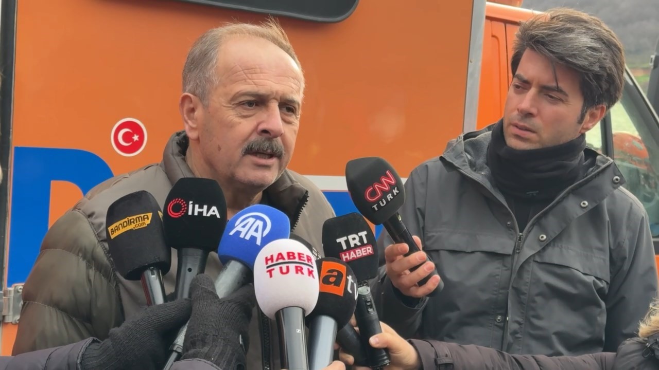 Kaymakam Hasan Göç: "Elif’ten hiç bir iz yok"
Kaymakam Hasan Göç: "Elif’ten hiç bir iz yok"