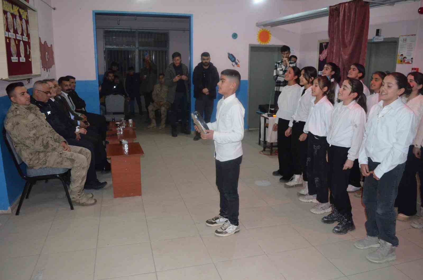 Kaymakam Koşansu öğrencilerle iftar sofrasında buluştu
