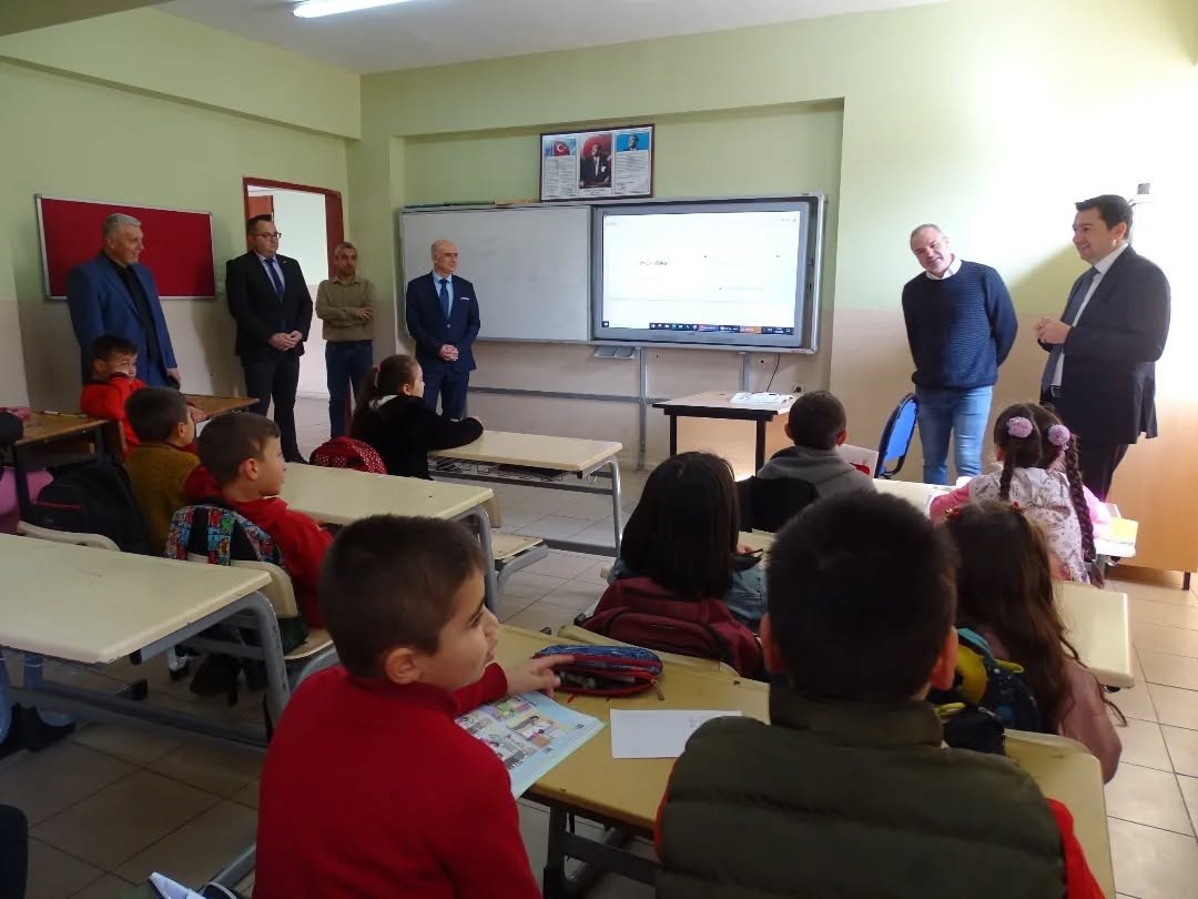 Kaymakam Muhammed Evlice’den Kalabak okullarına ziyaret
