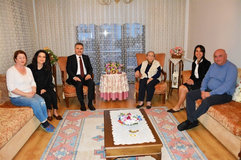 Kaymakam Odabaş’tan bayramda şehit ailelerine ziyaret
